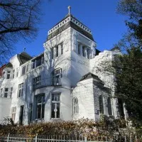 HAMBURG SCHOOL OF ENGLISH