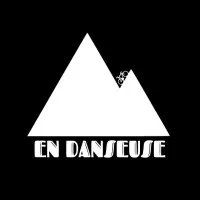 EN DANSEUSE