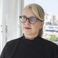 Andrea Ferreira De Mello